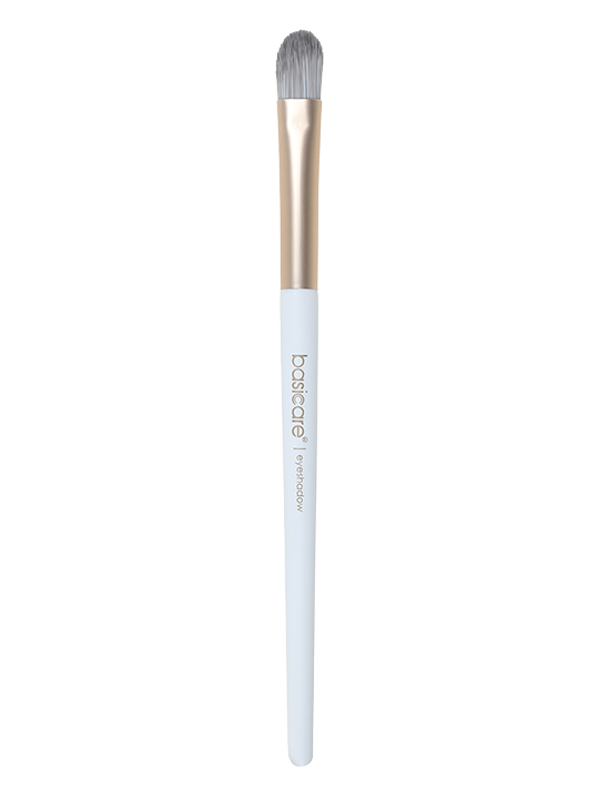 Eyeshadow brush for shaping and blending eyeshadow with soft bristles